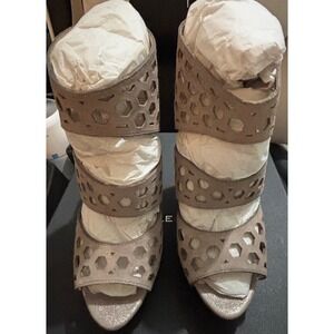 Pelle Moda Taupe Dark Shimmer Kid Suede Open Toed Platform Heels Size 6M NIB